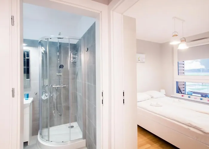 Na Fali With Free Parking By Renters *